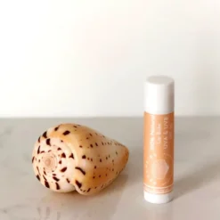 Beachkind Natural Lip Balm SFP20 aurinkosuoja huulille