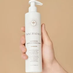 Hoitoaine kuivalle päänahalle Innersense Hair Renew Soothing Conditioner, 2 kokoa