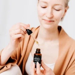Kasvoöljy Fiini Naturally Mustaherukansiemenöljy 30ml