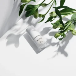 Kosteuttava silmänympärysvoide NUORI Vital 15ml