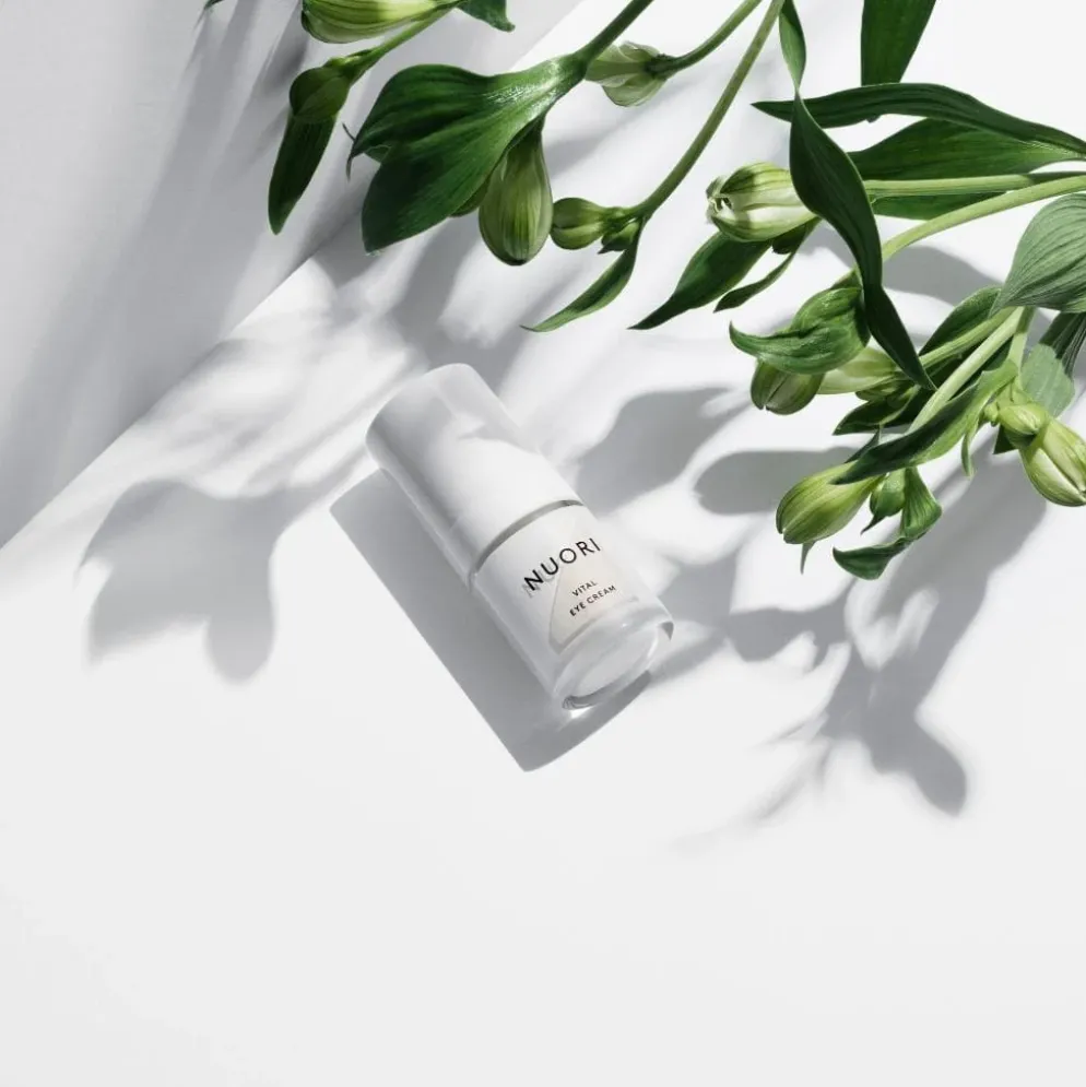 Kosteuttava silmänympärysvoide NUORI Vital 15ml