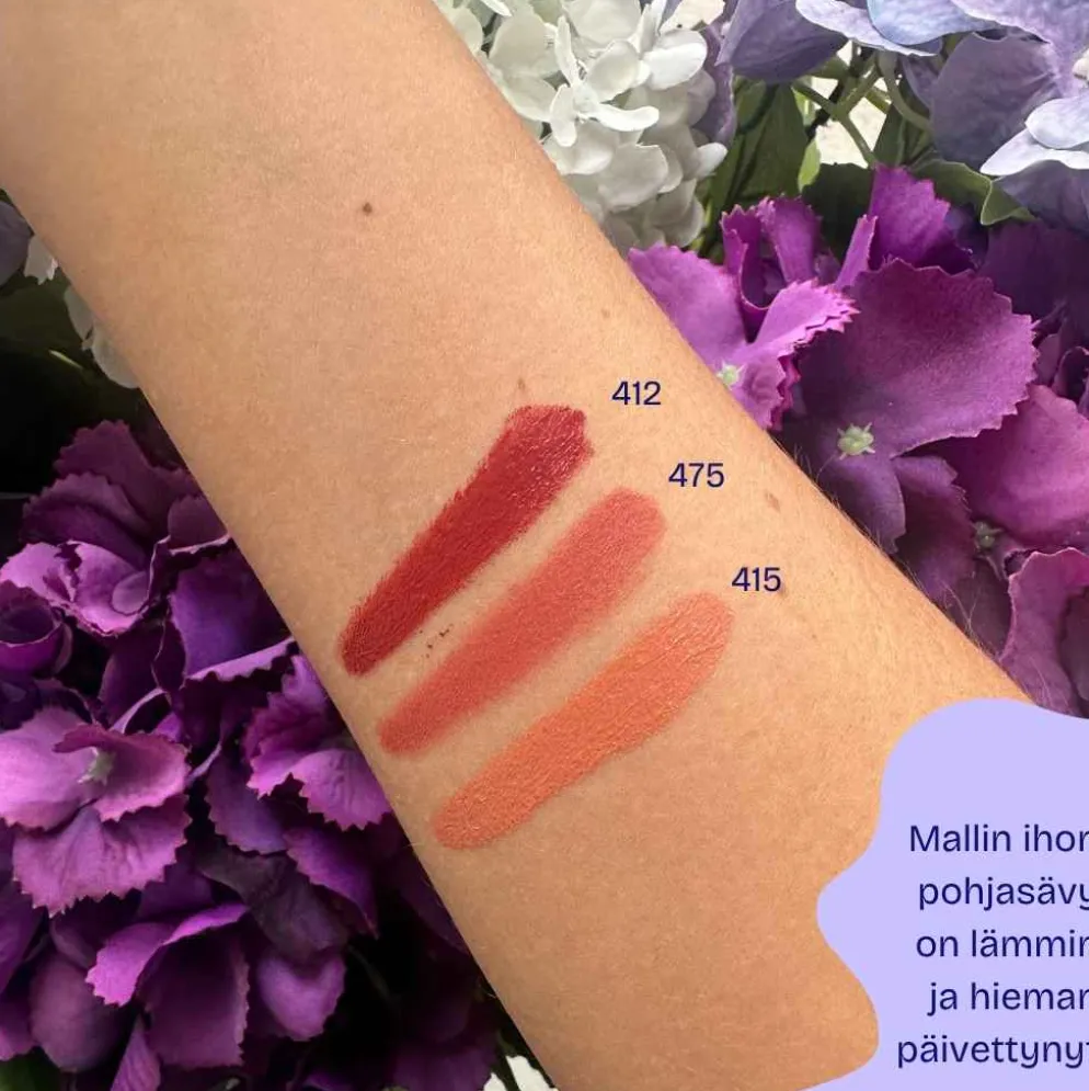Punainen huulipuna Zao Classic Lipstick 475 Nasturtium Rose